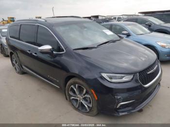  Salvage Chrysler Pacifica