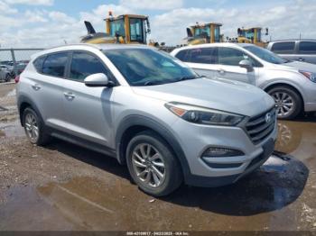  Salvage Hyundai TUCSON