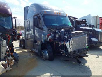  Salvage Freightliner New Cascadia 126