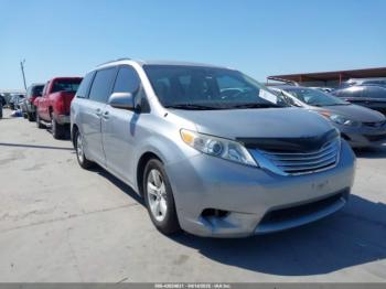  Salvage Toyota Sienna