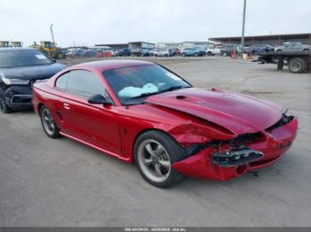  Salvage Ford Mustang