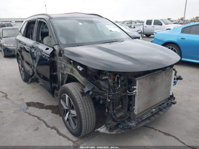  Salvage Kia Sorento