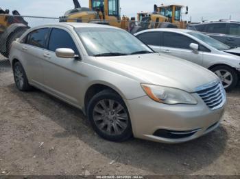  Salvage Chrysler 200