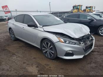  Salvage Nissan Altima