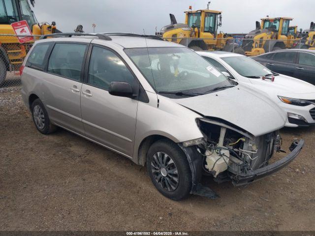 Salvage Toyota Sienna