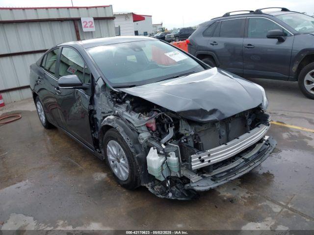  Salvage Toyota Prius
