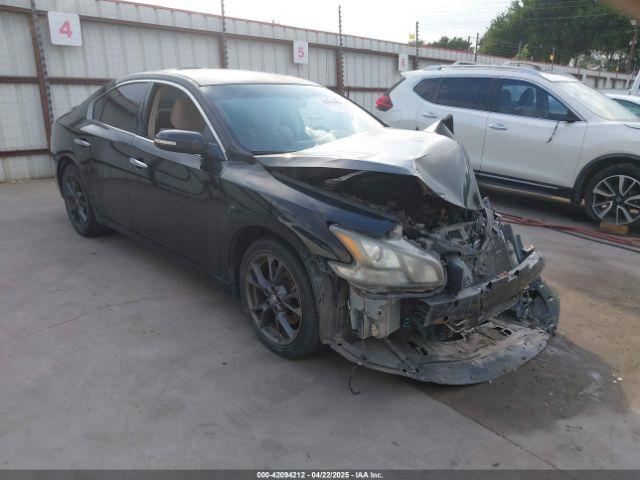  Salvage Nissan Maxima