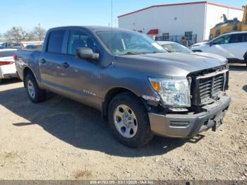  Salvage Nissan Titan