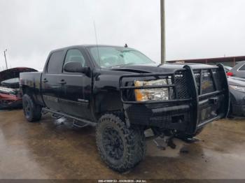  Salvage Chevrolet Silverado 2500