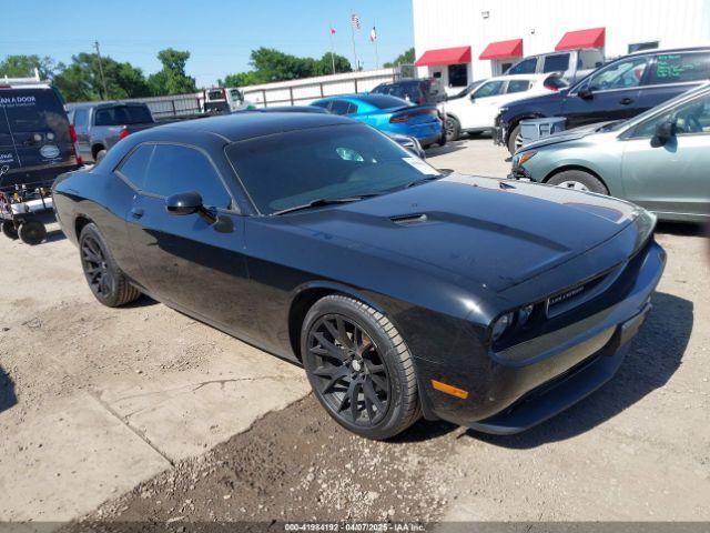  Salvage Dodge Challenger