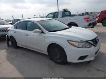  Salvage Nissan Altima