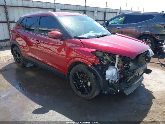  Salvage Nissan Kicks