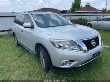  Salvage Nissan Pathfinder