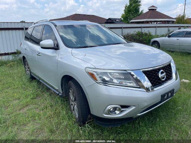  Salvage Nissan Pathfinder