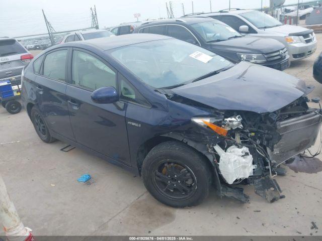  Salvage Toyota Prius