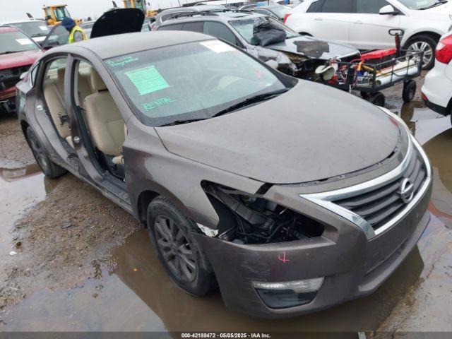  Salvage Nissan Altima