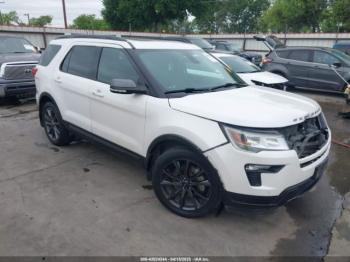  Salvage Ford Explorer