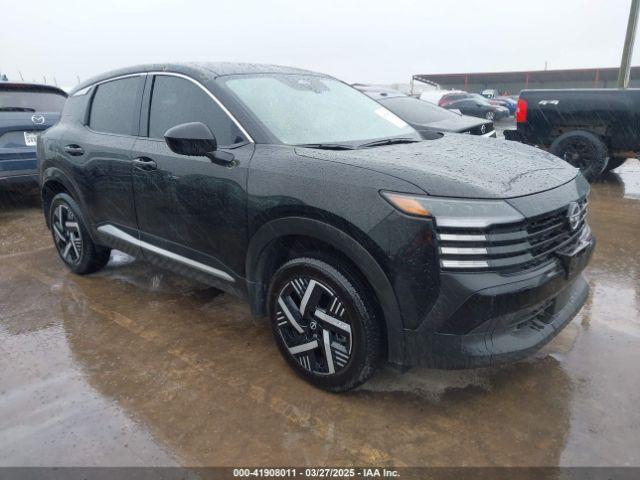  Salvage Nissan Kicks