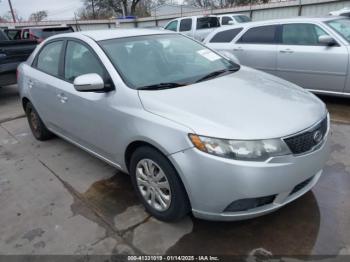  Salvage Kia Forte