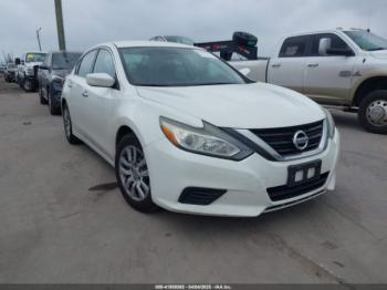  Salvage Nissan Altima
