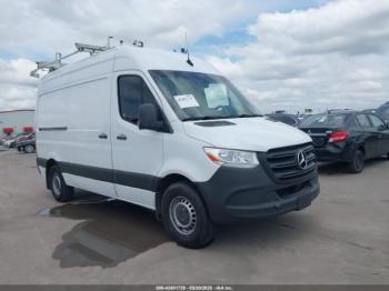  Salvage Mercedes-Benz Sprinter 2500