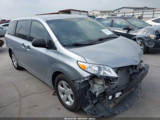  Salvage Toyota Sienna