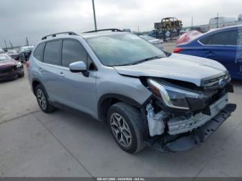  Salvage Subaru Forester