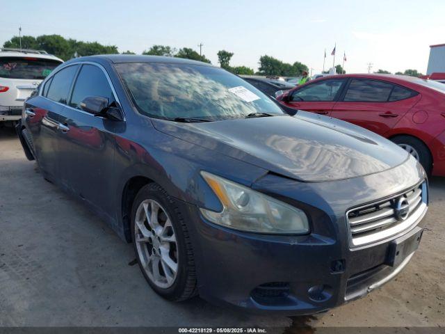  Salvage Nissan Maxima