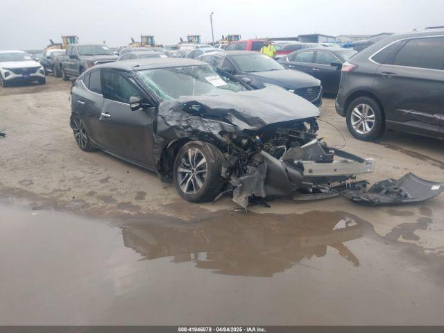  Salvage Nissan Maxima