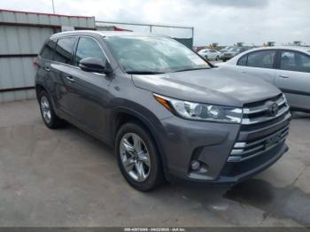  Salvage Toyota Highlander