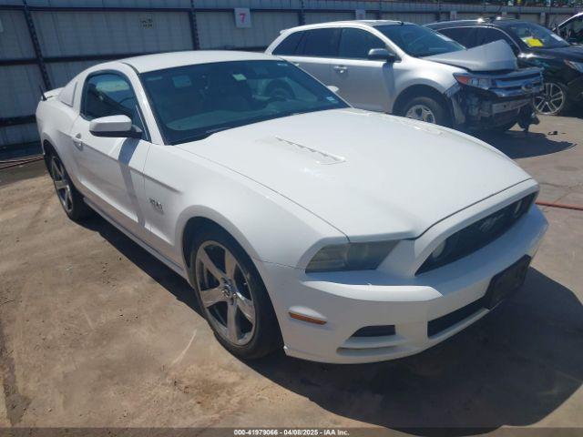  Salvage Ford Mustang
