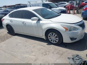  Salvage Nissan Altima