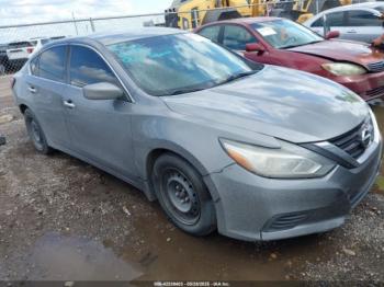 Salvage Nissan Altima