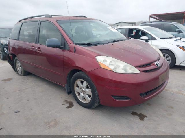  Salvage Toyota Sienna