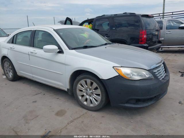  Salvage Chrysler 200