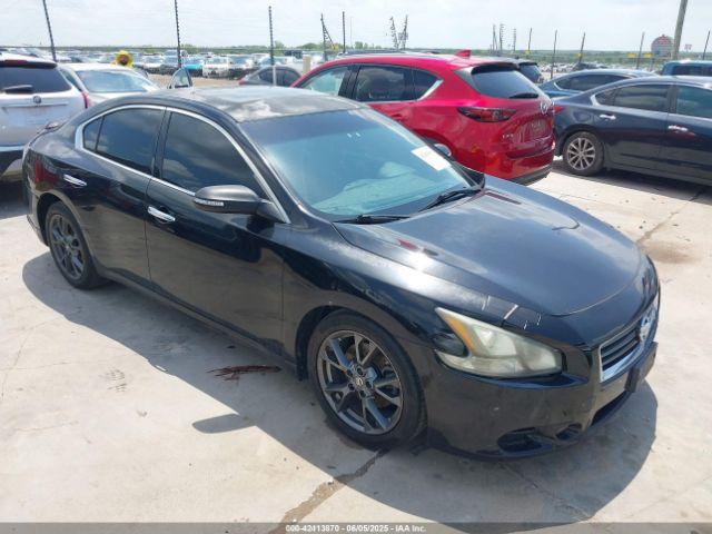  Salvage Nissan Maxima