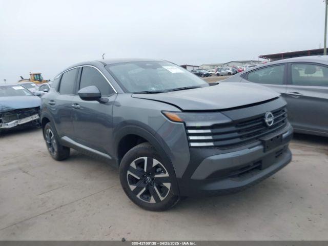  Salvage Nissan Kicks