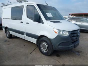  Salvage Mercedes-Benz Sprinter
