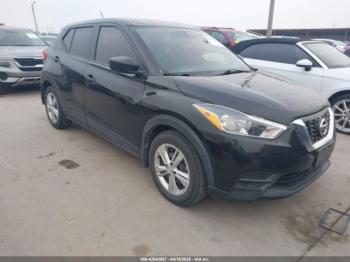  Salvage Nissan Kicks
