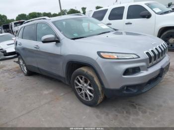  Salvage Jeep Cherokee