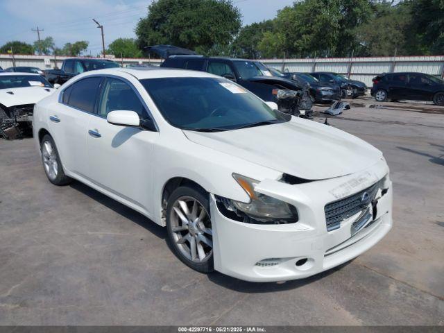  Salvage Nissan Maxima