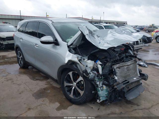  Salvage Kia Sorento