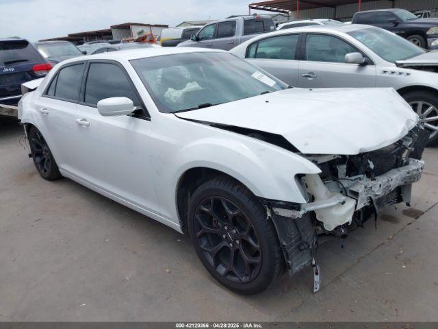  Salvage Chrysler 300