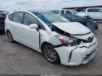  Salvage Toyota Prius v