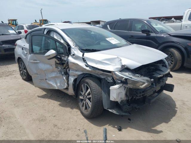  Salvage Nissan Versa