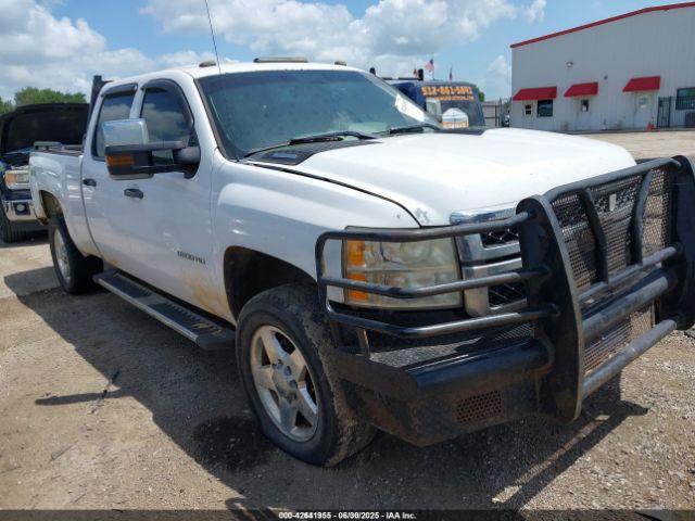  Salvage Chevrolet Silverado 2500
