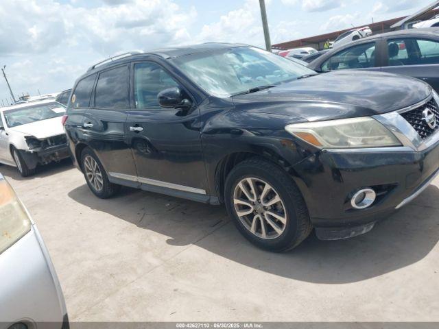  Salvage Nissan Pathfinder