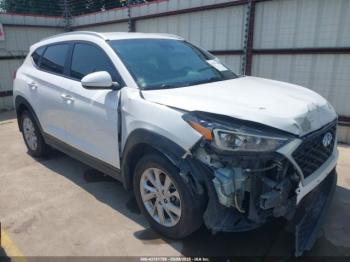  Salvage Hyundai TUCSON