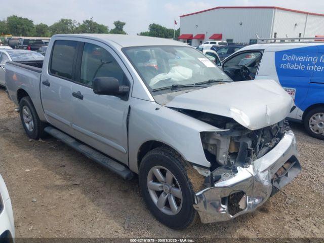  Salvage Nissan Titan