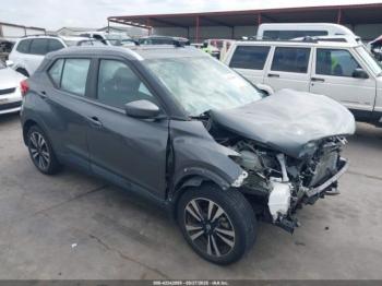  Salvage Nissan Kicks